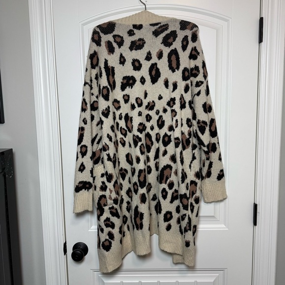 In loom Cream and Brown Animal Print Cardigan - Picture 2 of 4
